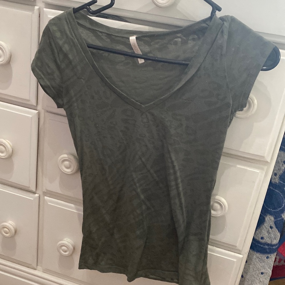 Sheer comfy rue 21 tee